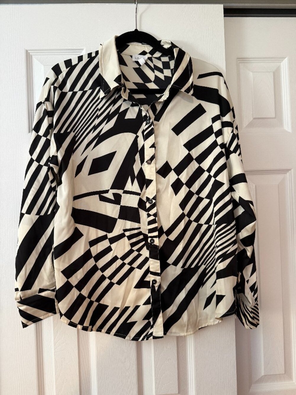 Le Lis Oversized Button Down Blouse